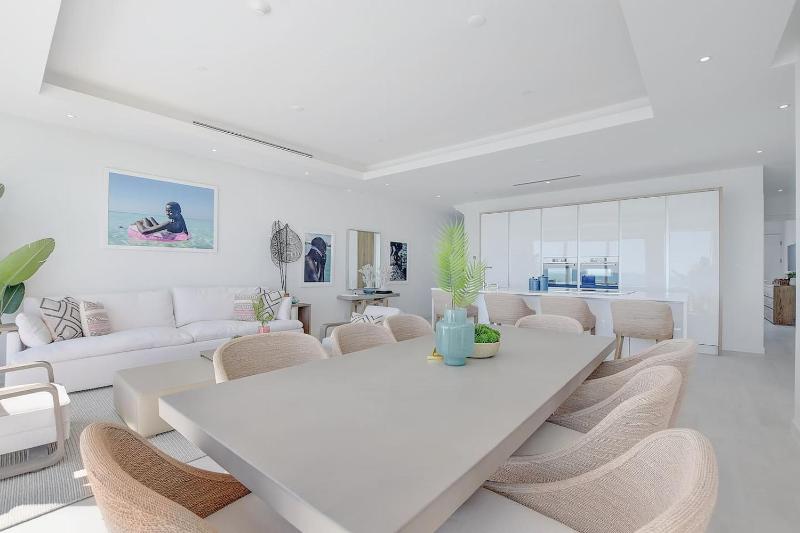 Palm Cay - 3BR Beachfront Penthouse Private Pool - image 9