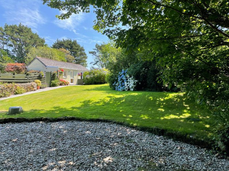 Garden Cottage - image 19