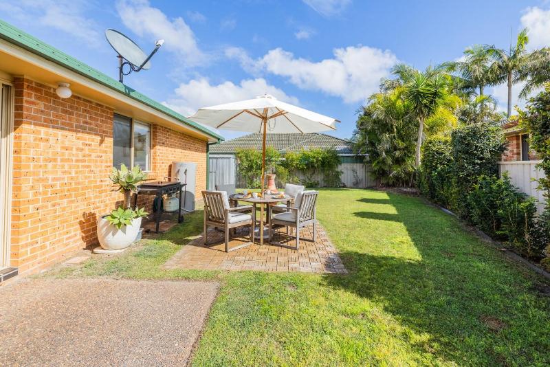 Pet friendly Driftwood Cottage 1-28 Farm Rd - W-Fi Air Con and ground floor - image 21