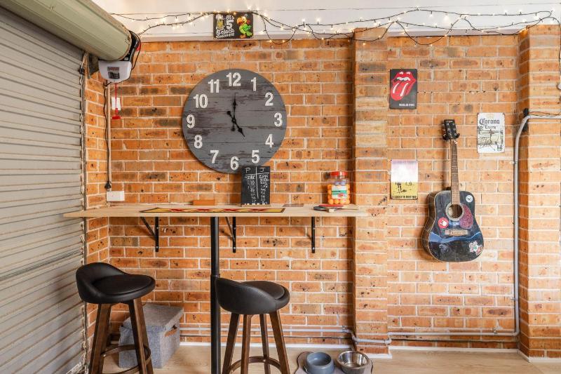 Pet friendly Driftwood Cottage 1-28 Farm Rd - W-Fi Air Con and ground floor - image 30