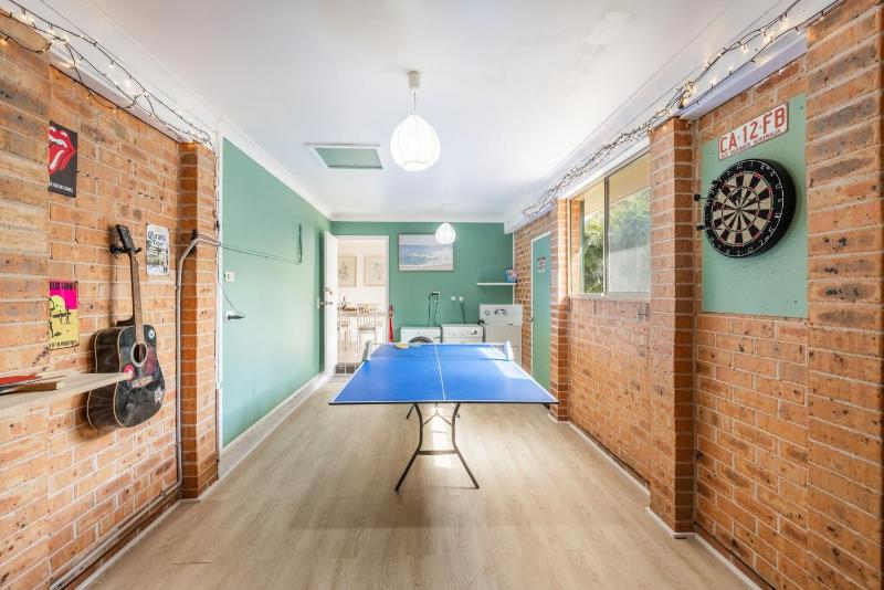 Pet friendly Driftwood Cottage 1-28 Farm Rd - W-Fi Air Con and ground floor - image 8