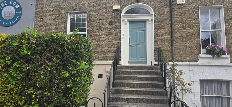 Characterful 2BDR Cottage Flat with Terrace Dublin - image 10
