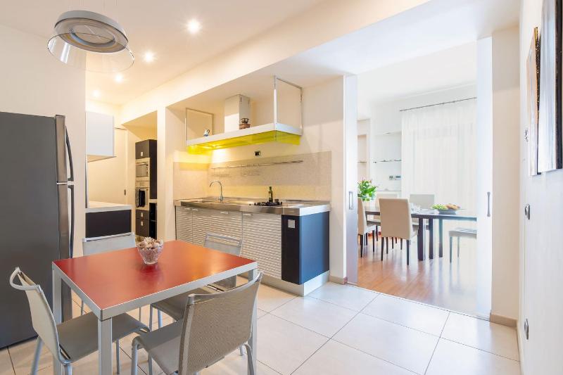 Loredana Luxury House - image 10