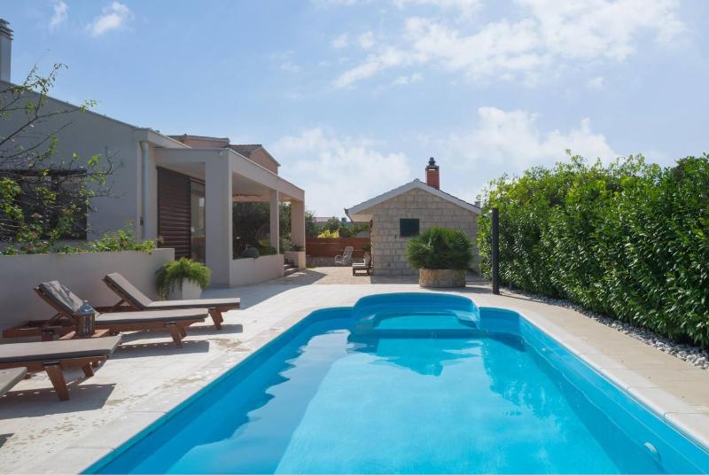 Relax Villa Tanasia with a pool near Split - image 34