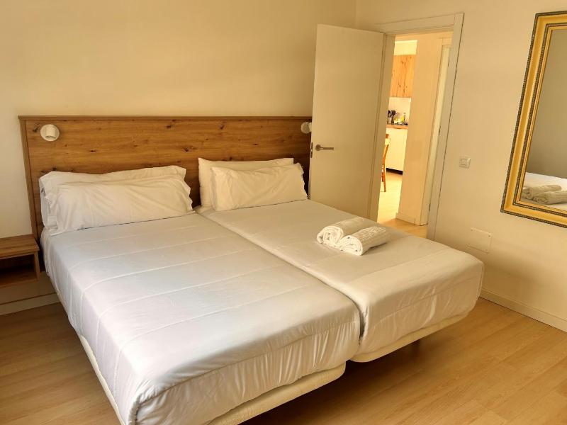 apartamentos calle la hoya - image 17