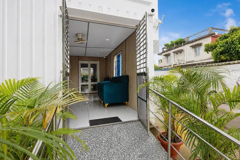Hotel O SKY PLEX GUEST HOUSE - image 9