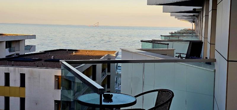 Infinity Large Family Apartment - Infinity Pool & Spa Resort Parking - image 14