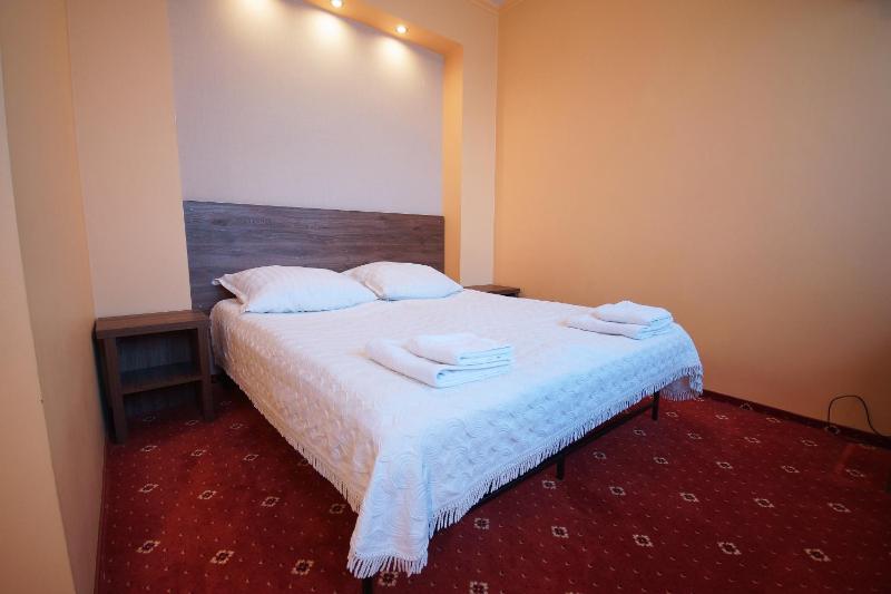 Double Room image 4