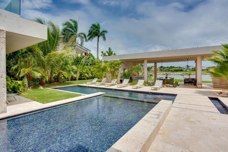 Luxury 8BR Villa Hacienda Punta Cana - image 12