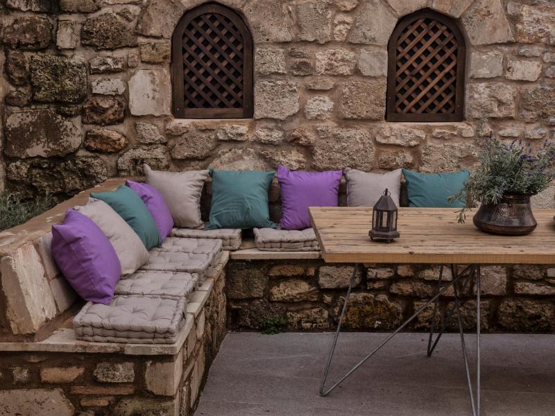 Trinity Boutique Hotel - image 14