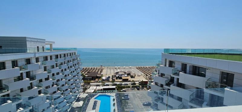 Infinity Large Family Apartment - Infinity Pool & Spa Resort Parking - image 23