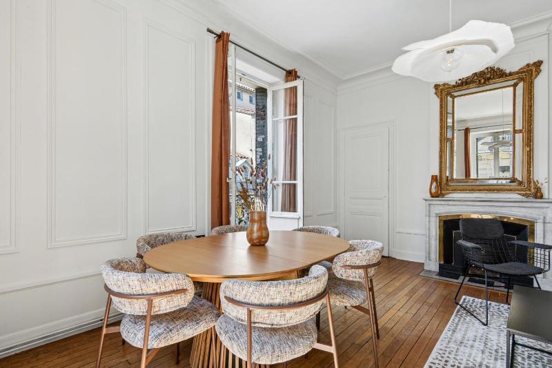 Number 1 - NOCNOC - Elegant 2 bedroom apartment - image 7