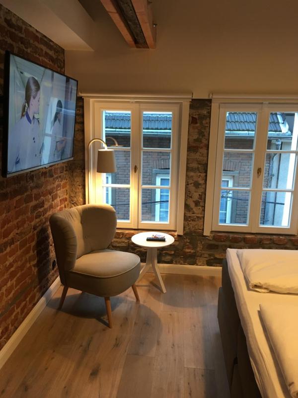 Square Rooms 20 - image 7