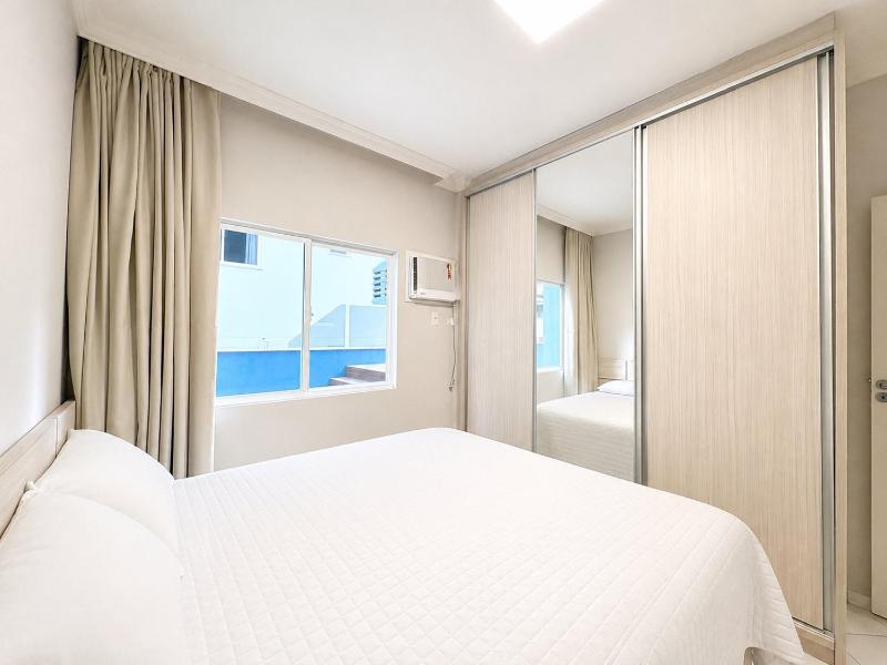 300 Street - 3 bedrooms and Terrace with Pool - image 6