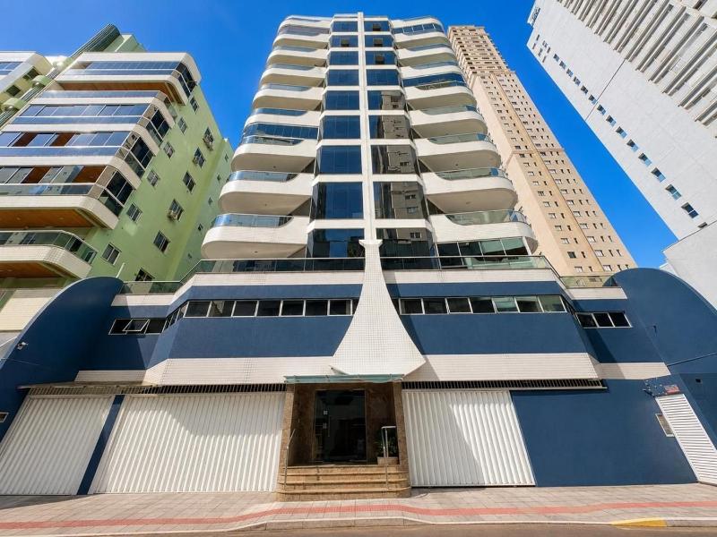 300 Street - 3 bedrooms and Terrace with Pool - image 13