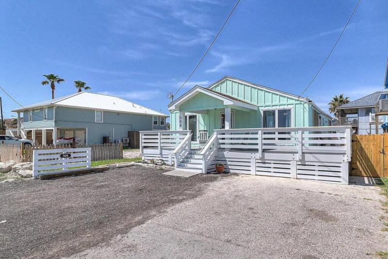 Sea Glass Cottage - image 41