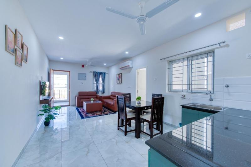 The Crown Homestays - image 4