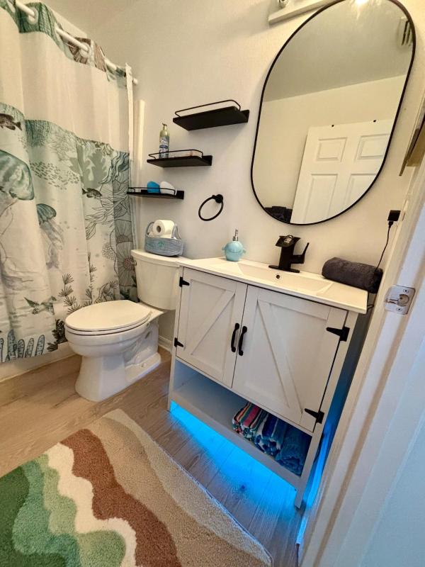 Bradenton Beach Getaway | Steps to Sand & Dining - image 25