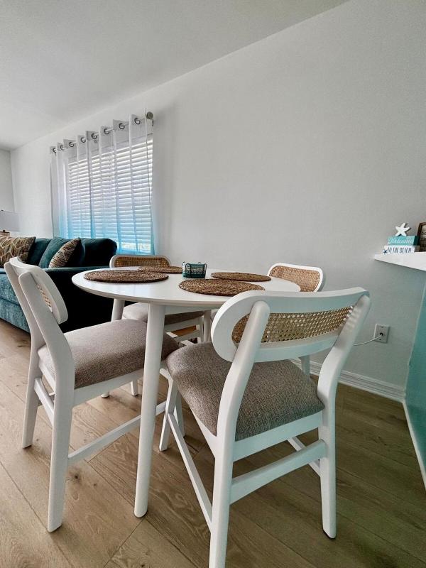 Bradenton Beach Getaway | Steps to Sand & Dining - image 29