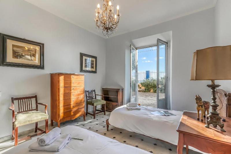 Les Rives d'Or with Sea View Terrace - Happy Rentals - image 28