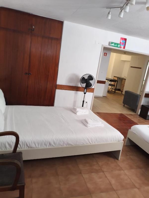 Porto Downtown Ground Floor Flat - image 17