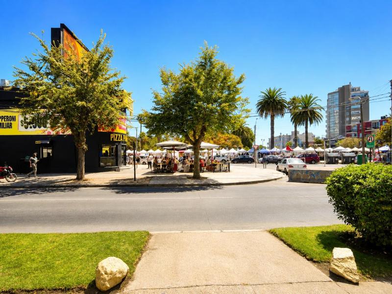 Plaza Colombia - image 6