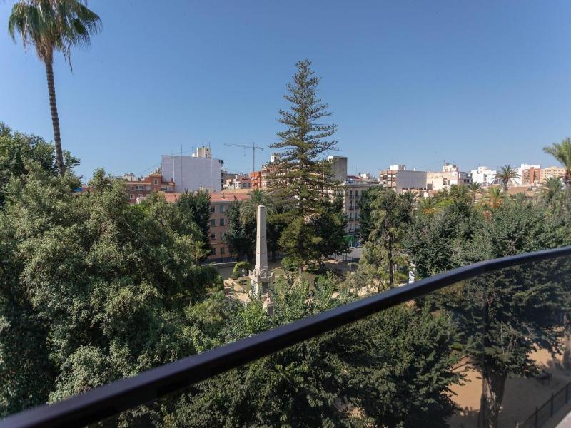 Apartment La plaza 2 deluxe with balcony - image 4