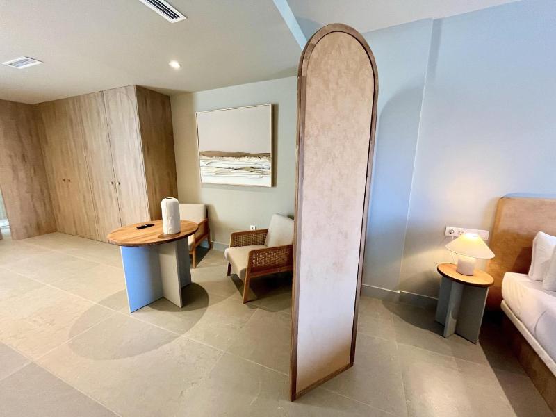Apartment La Plaza 2 Deluxe with Jacuzzi - image 2