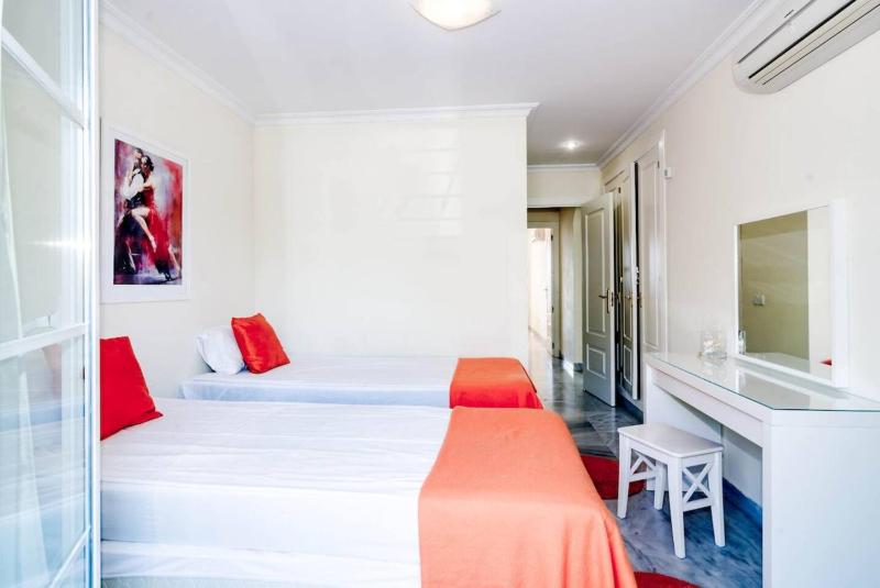Saa- Comfortable Apartment Near Puerto Banus - image 2