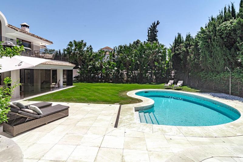 Villa Nottingham Stunning Private Villa - image 50