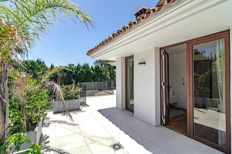 Villa Nottingham Stunning Private Villa - image 11