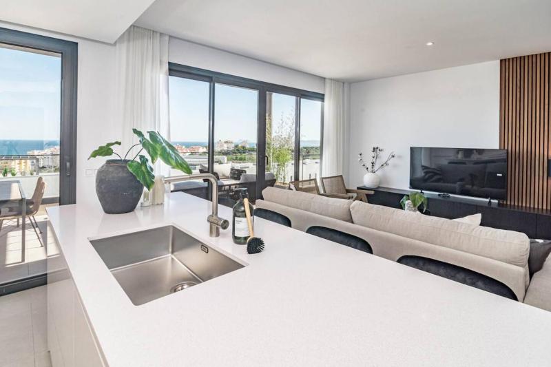 Lme144A Spacious & Luxury Family Home - image 20