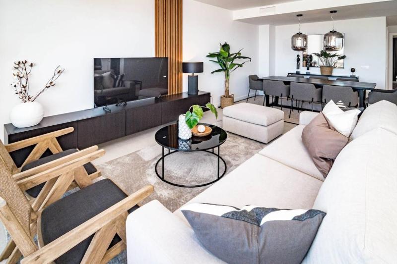 Lme144A Spacious & Luxury Family Home - image 14