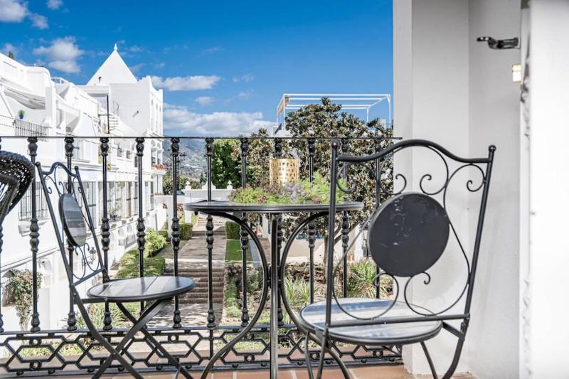 Ap103- Aloha Pueblo Marbella By Roomservices - image 10