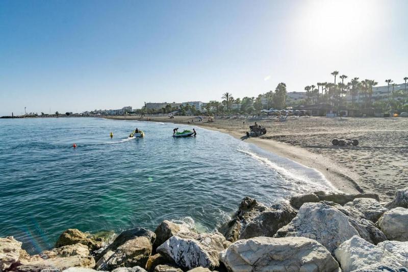 Go- Golden Banus By Roomservices - image 3