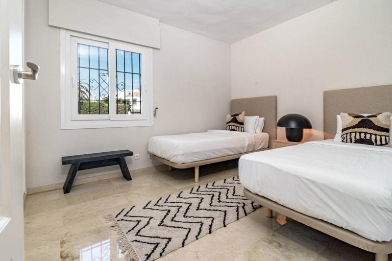 Ma7B-Stunning Holiday Home Top Location - image 13