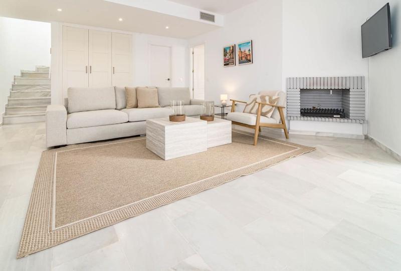 Lnm530 - Great Location With Private Roof Terrace - image 6