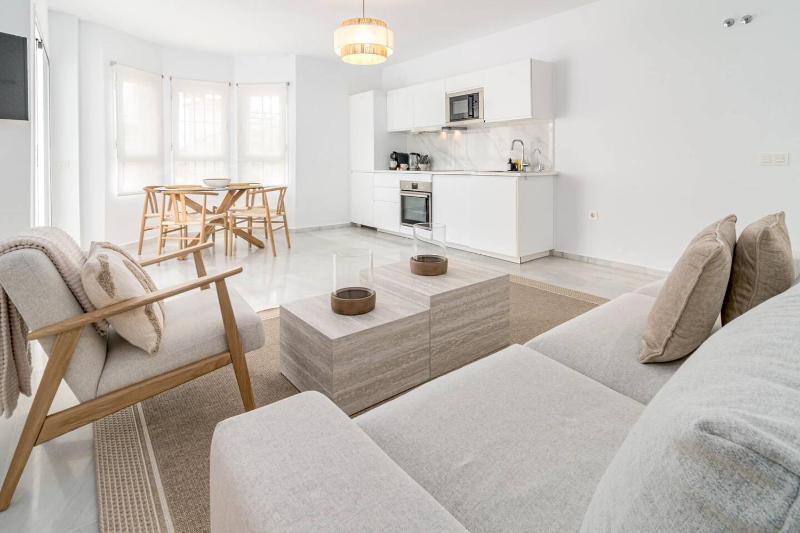 Lnm530 - Great Location With Private Roof Terrace - image 4