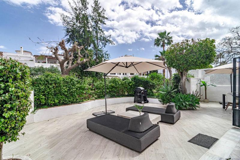 Gc - Spacious Flat In Golden Beach Marbella - image 8