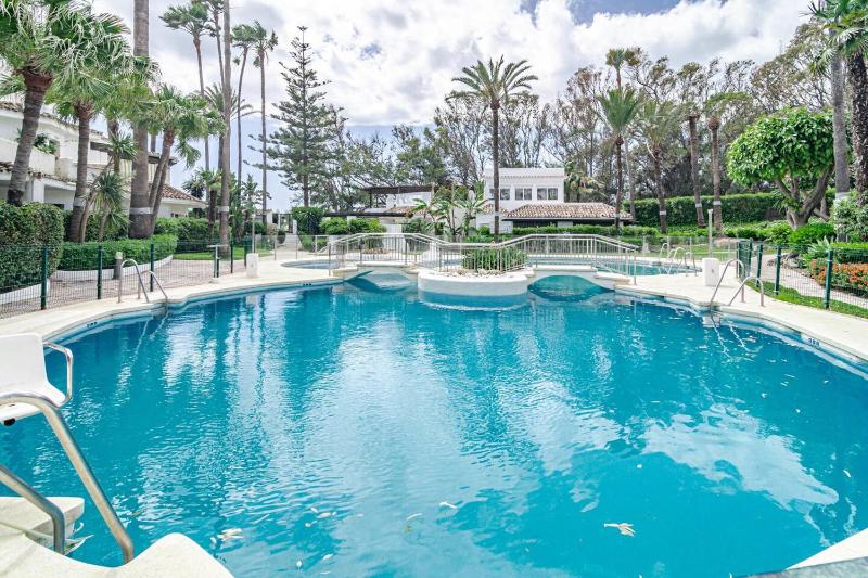 Gc - Spacious Flat In Golden Beach Marbella - image 11