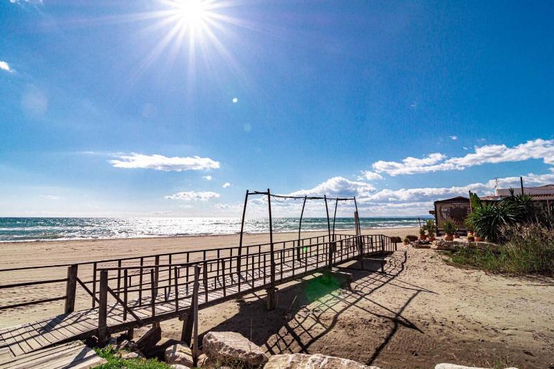 Gc - Spacious Flat In Golden Beach Marbella - image 7