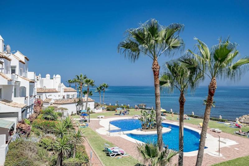 Pl - Beachfront Seaview Aptm - Playa De La Lucera - image 25