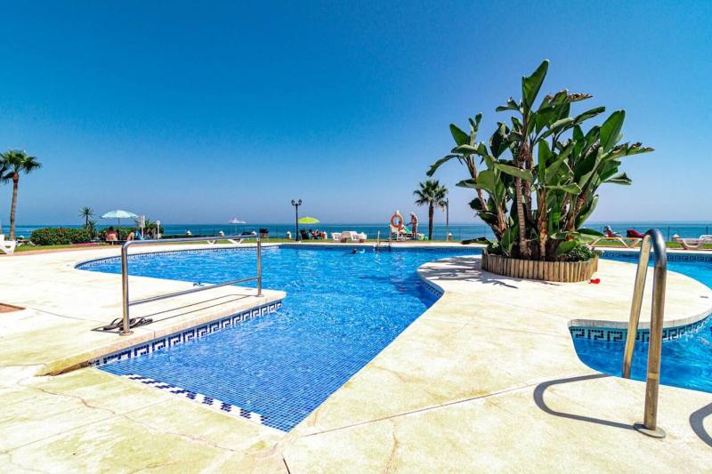 Pl - Beachfront Seaview Aptm - Playa De La Lucera - image 20