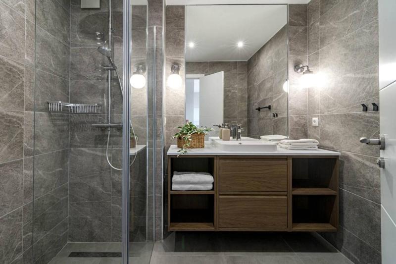 Jm94 - Totally Renovated In Stylish Design - image 10