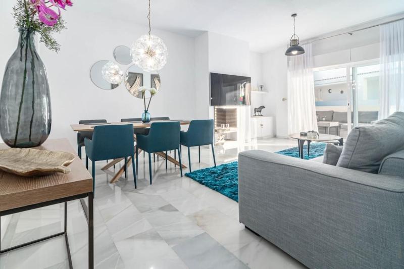 Rg312 - Great 2 Bed Apt Close To Puerto Banus - image 1