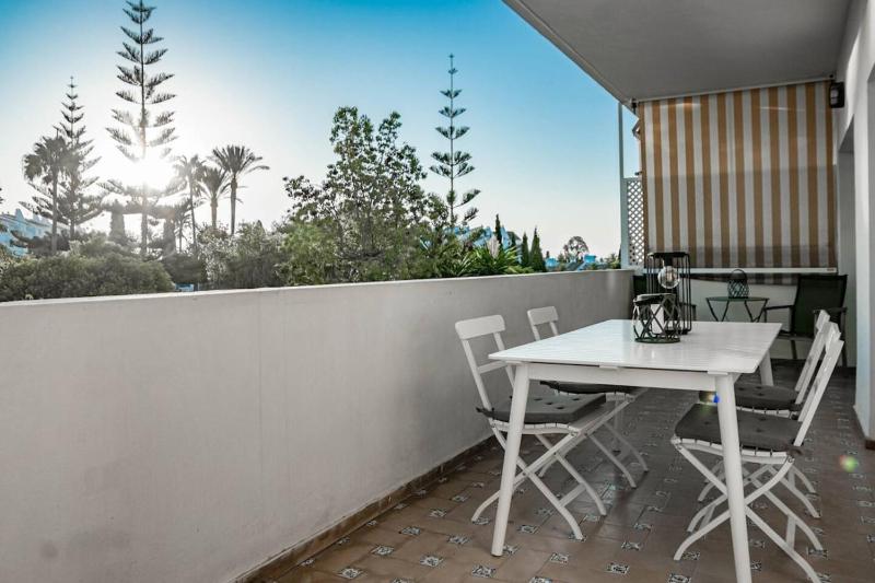 Rg312 - Great 2 Bed Apt Close To Puerto Banus - image 3