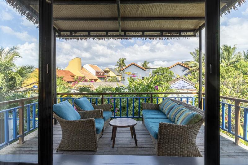 88 Steps Villa 4BR Beachside by HÙA Homes - image 2