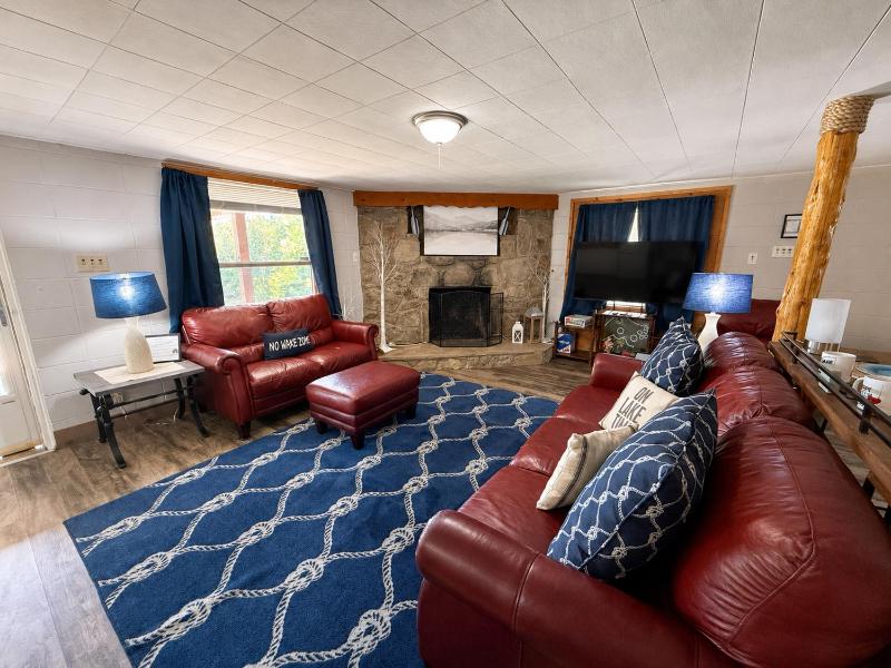 Little Lake Cove - image 23