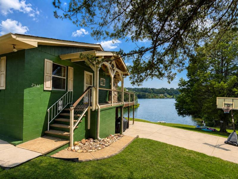 Little Lake Cove - image 37