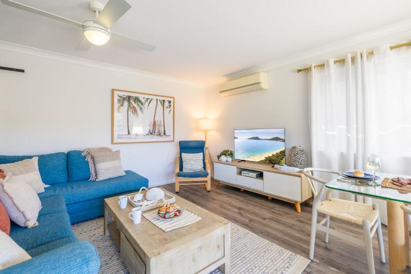 Sunset Shores 1 Surf Air  24 Marine Dr - air con  Wi-Fi across to the beach - image 22
